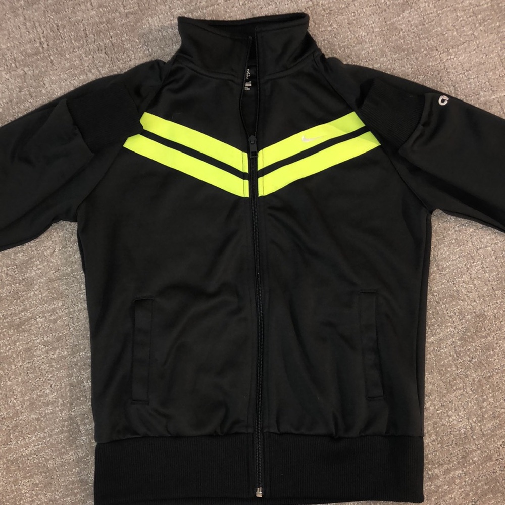 athletic jacket too small - Picture 3 of 3